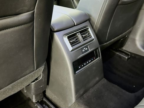 Used 2024 MAZDA CX-90 3.3 Turbo w/ Preferred Plus image 29