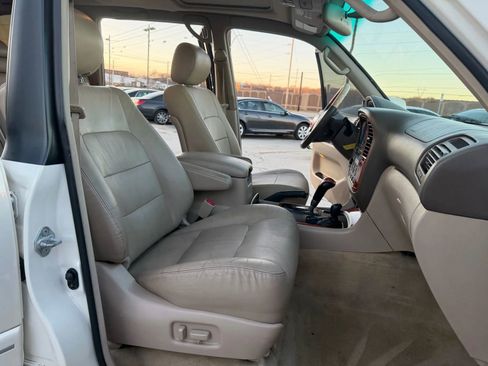Used 2000 Lexus LX 470 4WD image 16
