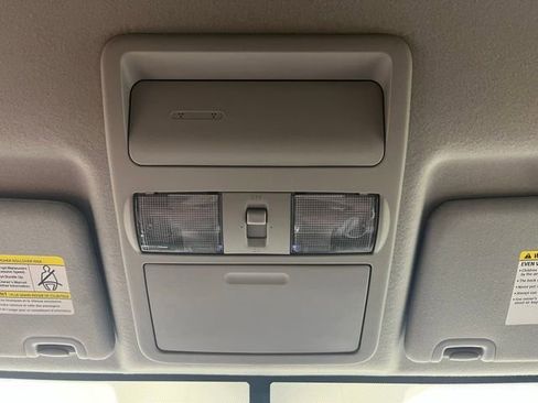 Used 2019 Nissan Frontier SV image 18