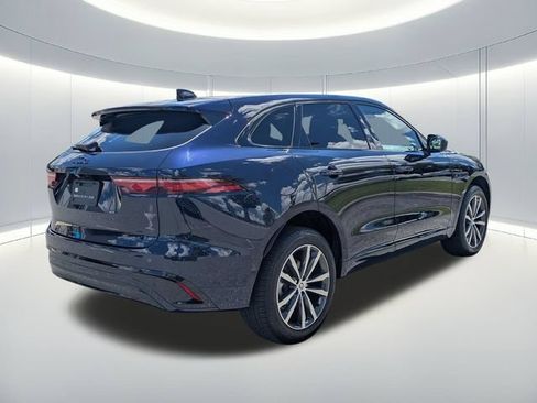 Used 2025 Jaguar F-PACE R-Dynamic S AWD/4WD image 6