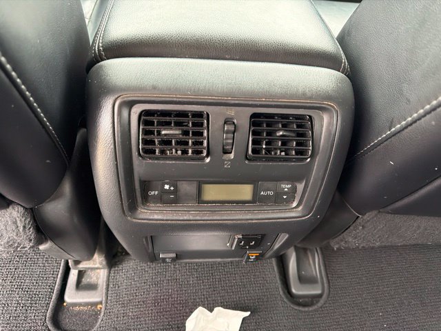 Used 2017 Nissan Pathfinder SL AWD/4WD image 24
