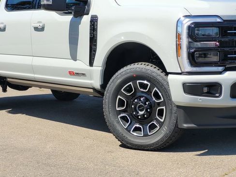 New 2026 Ford F250 Platinum AWD/4WD image 2