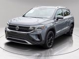 Used 2022 Volkswagen Taos SE w/ Panoramic Sunroof Package image 3