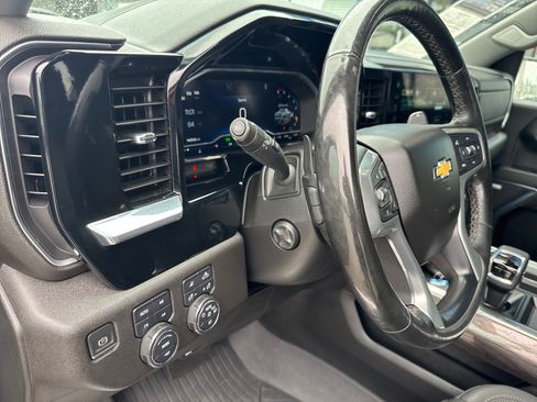 Used 2023 Chevrolet Silverado 1500 LTZ AWD/4WD image 7
