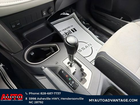 Used 2018 Toyota RAV4 XLE image 19