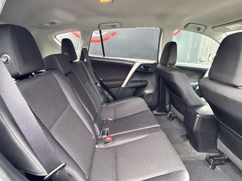 Used 2015 Toyota RAV4 LE AWD/4WD image 18