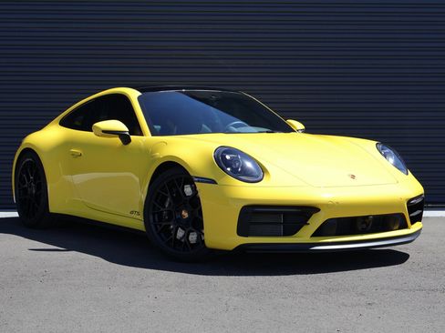 Used 2022 Porsche 911 Carrera 4 GTS AWD/4WD image 7