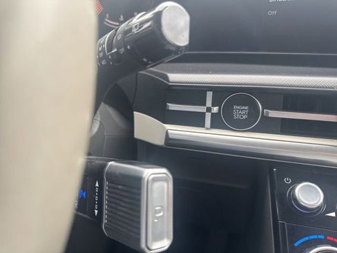 Used 2025 Hyundai Santa Fe SEL FWD image 19
