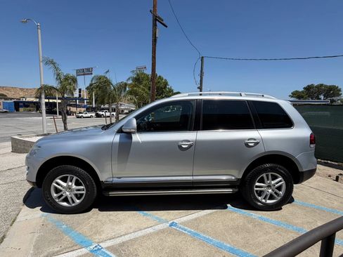 Used 2008 Volkswagen Touareg V6 AWD/4WD image 6
