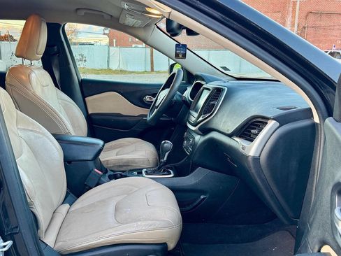 Used 2016 Jeep Cherokee Limited image 13