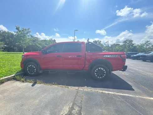 Used 2021 Nissan Titan PRO-4X w/ Pro-4x Utility Package AWD/4WD image 11