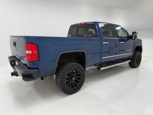 Used 2016 GMC Sierra 2500 Denali w/ Duramax Plus Package AWD/4WD image 21