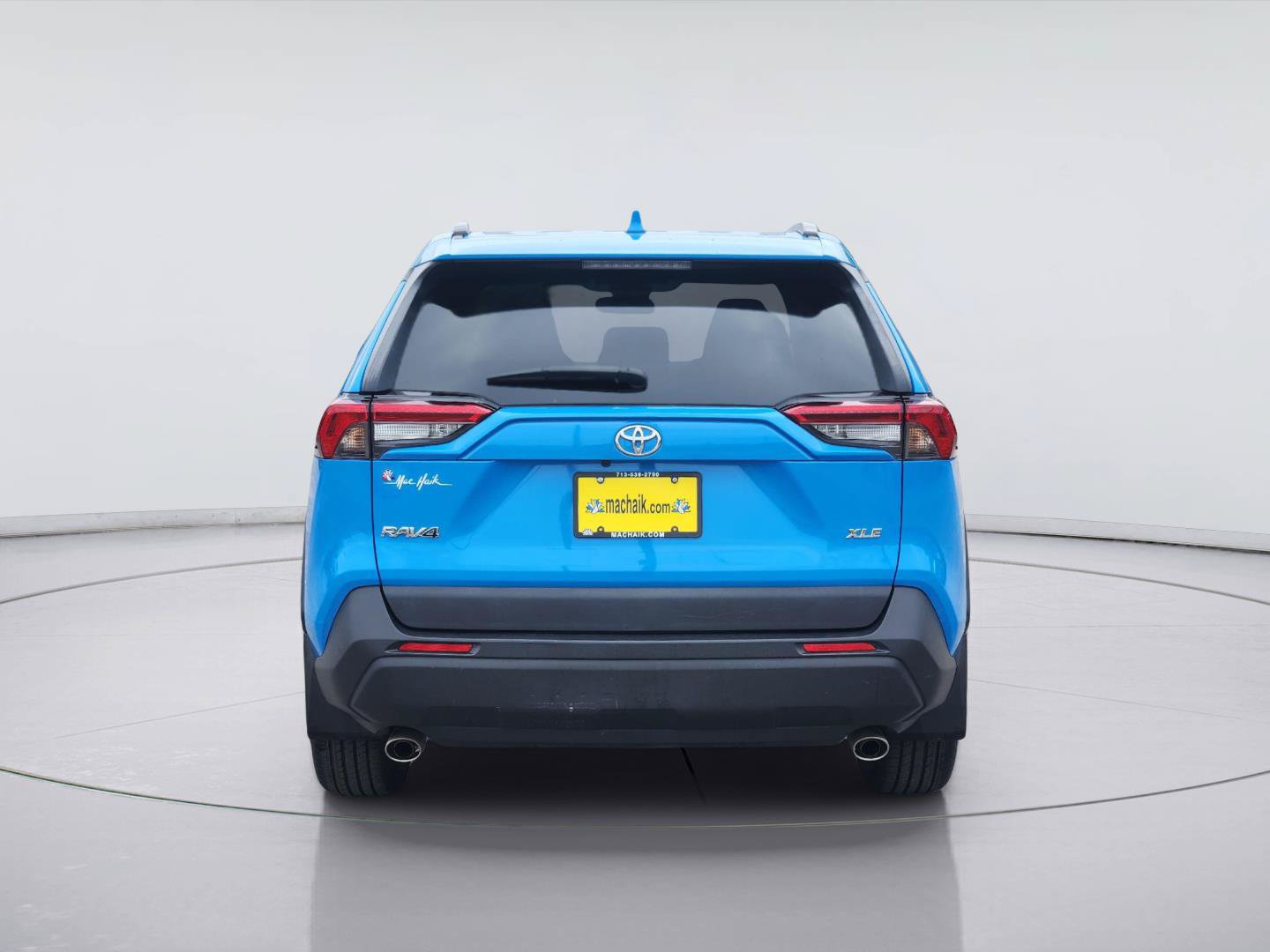 Used 2020 Toyota RAV4 XLE Premium FWD image 6