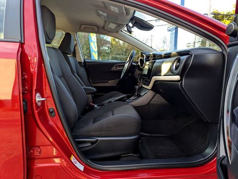 Used 2018 Toyota Corolla iM image 30