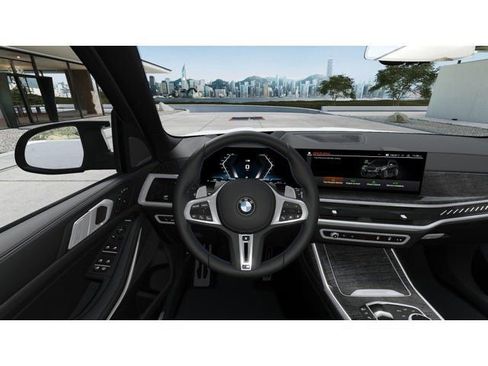 New 2026 BMW X7 M60i image 13