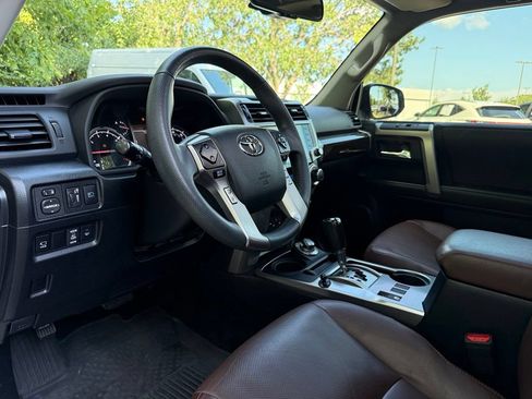 Used 2022 Toyota 4Runner Limited AWD/4WD image 9