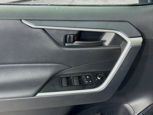 Certified 2025 Toyota RAV4 LE AWD/4WD image 17