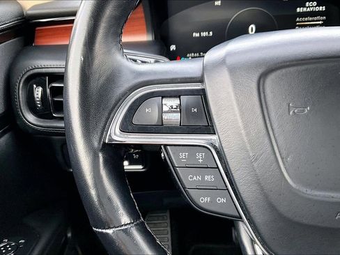 Used 2022 Lincoln Nautilus Reserve image 28