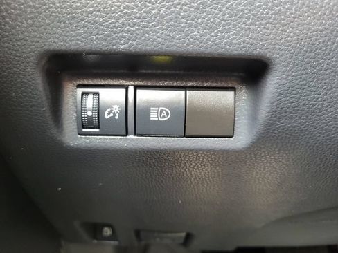 Used 2022 Toyota RAV4 XLE AWD/4WD image 20
