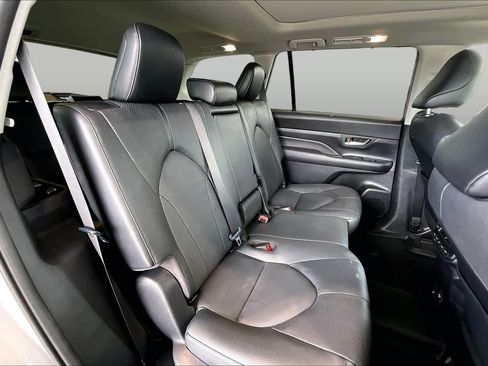 Used 2024 Toyota Grand Highlander FWD image 21