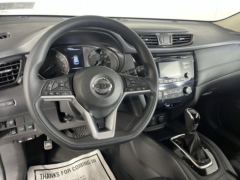 Used 2017 Nissan Rogue S image 7