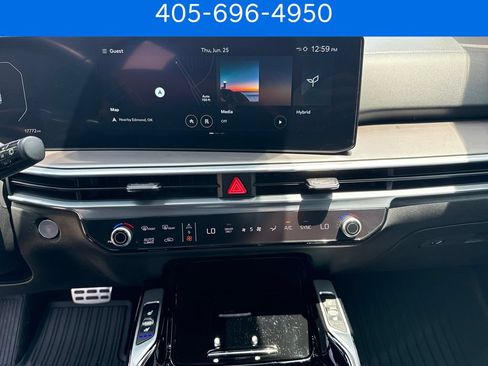 Used 2025 Kia Sorento SX Prestige AWD/4WD image 23