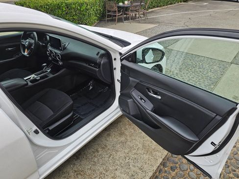 Used 2021 Nissan Sentra SV image 18