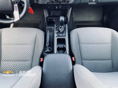 Used 2022 Toyota Tacoma SR5 RWD image 27