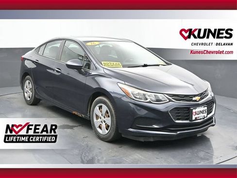 Used 2016 Chevrolet Cruze LS FWD image 1