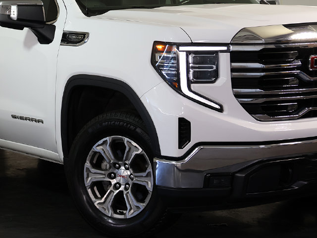 Used 2024 GMC Sierra 1500 SLT AWD/4WD image 8