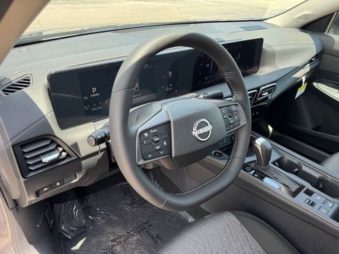 New 2026 Nissan Sentra SV w/ SV Convenience Package FWD image 13
