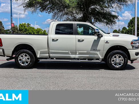 Used 2024 RAM 2500 Laramie AWD/4WD image 11