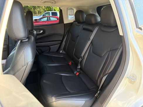 Used 2021 Jeep Compass Limited w/ Elite Exterior Group AWD/4WD image 19