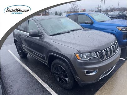 Used 2017 Jeep Grand Cherokee Laredo w/ Quick Order Package 23E