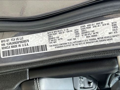 Used 2023 Jeep Grand Cherokee L Limited image 34