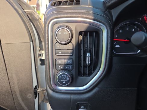 Used 2022 Chevrolet Silverado 2500 LTZ w/ Safety Package AWD/4WD image 29