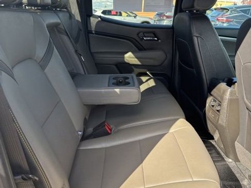 Used 2023 Chevrolet Colorado ZR2 w/ ZR2 Convenience Package III image 18