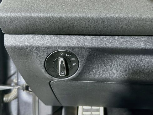 Used 2025 Volkswagen Jetta Sport FWD image 17