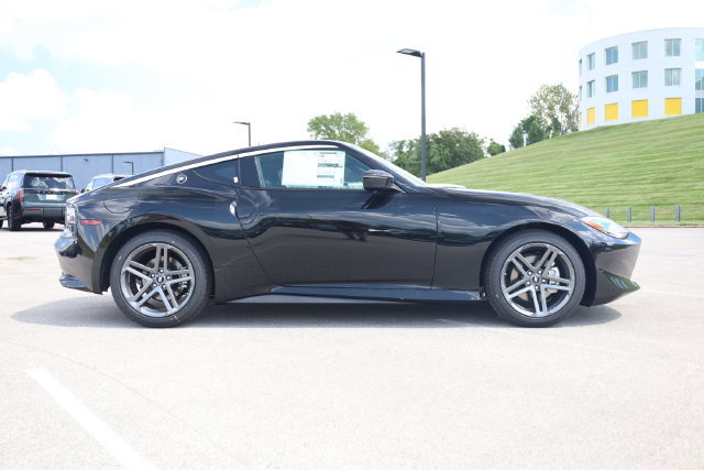 New 2027 Nissan Z Sport w/ Essentials Package (Sport) RWD image 4