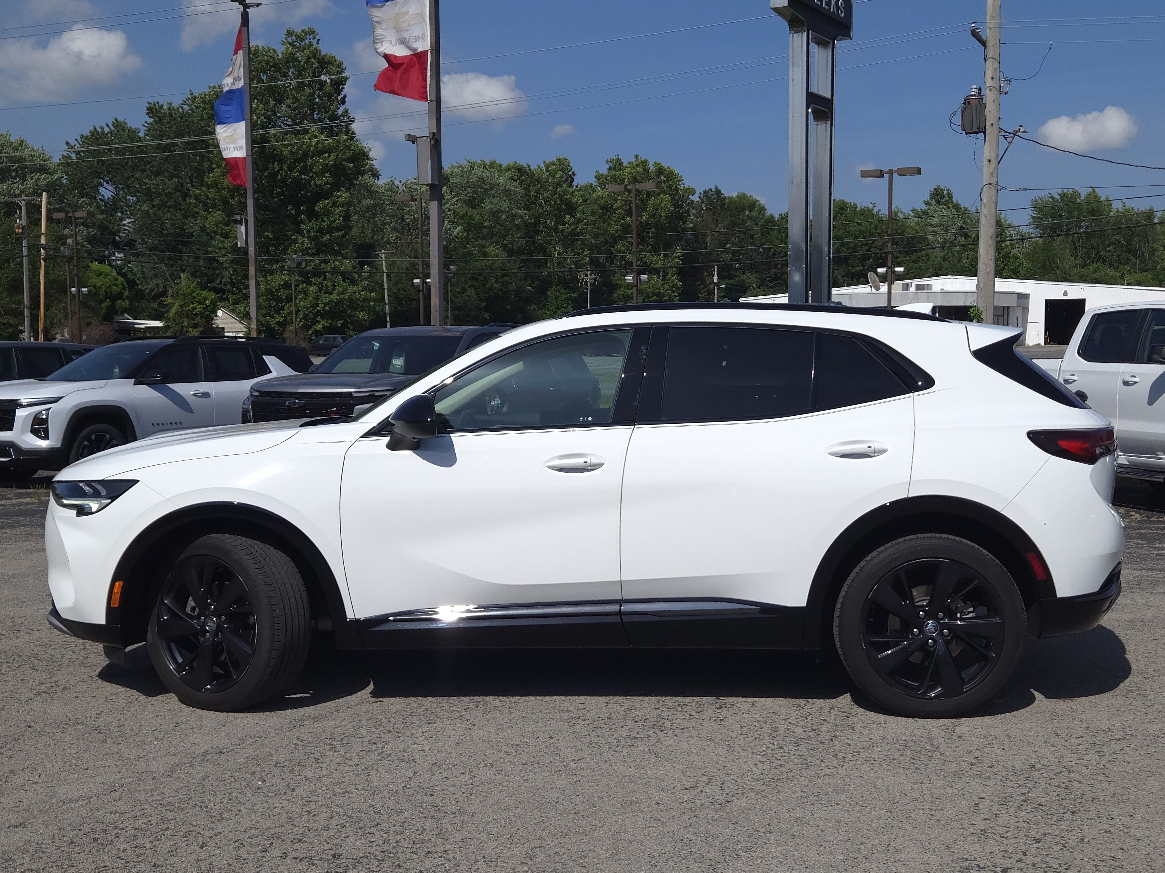 Used 2023 Buick Envision Essence w/ Technology Package I AWD/4WD image 54