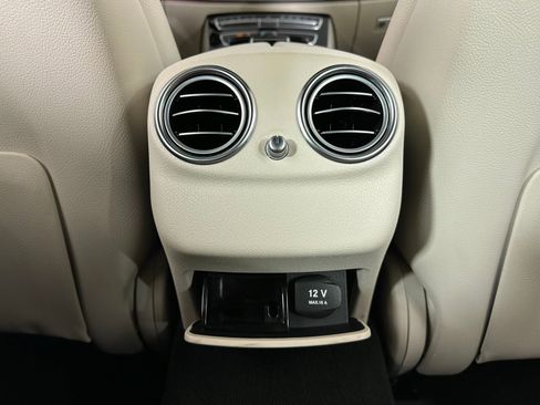 Used 2018 Mercedes-Benz E 300 4MATIC image 35