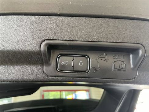 Used 2021 Ford Explorer ST w/ Equipment Group 401A AWD/4WD image 40