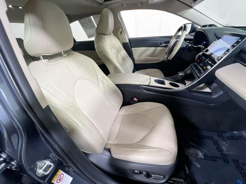 Used 2019 Toyota Avalon Limited w/ All Weather Liner Package FWD image 29