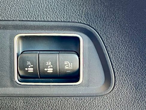 Certified 2022 Mercedes-Benz GLS 450 4MATIC image 46