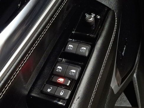 Used 2023 Jeep Wagoneer Series III w/ Premium Group I image 20