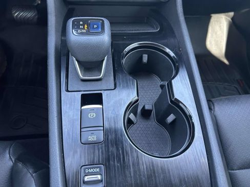 Used 2021 Nissan Rogue SV w/ Premium Package FWD image 21