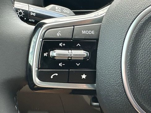 New 2026 Kia Carnival EX FWD image 27