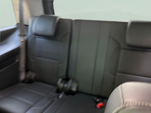 Used 2019 GMC Yukon SLT AWD/4WD image 18