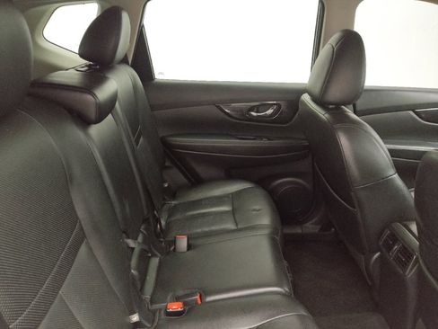 Used 2020 Nissan Rogue SL FWD image 19