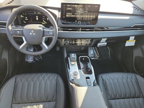 New 2026 Mitsubishi Outlander SEL FWD image 17
